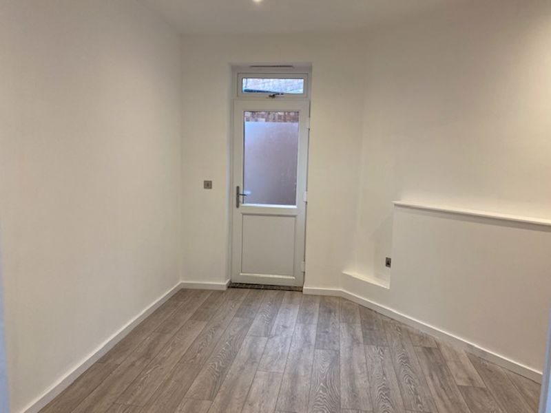 Photo 6- click for photo gallery